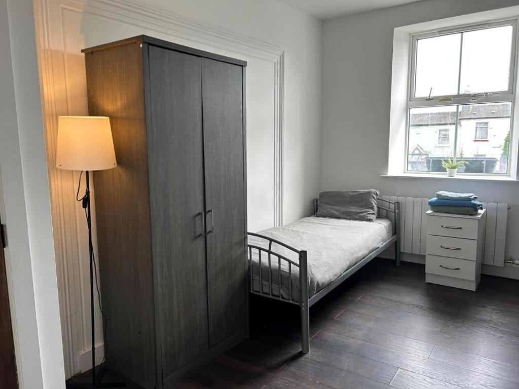 Sarsfield Hostel Dublin Bagian luar foto